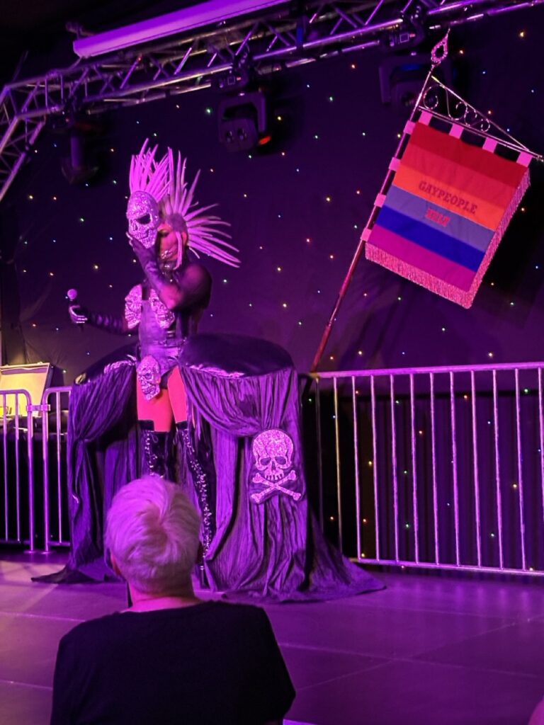 Gay-Zelt auf dem Schützenfest Hannover