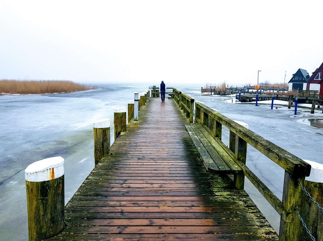 Der kleine Hafen in Ahrenshoop ist auch im Winter ein magischer Ort