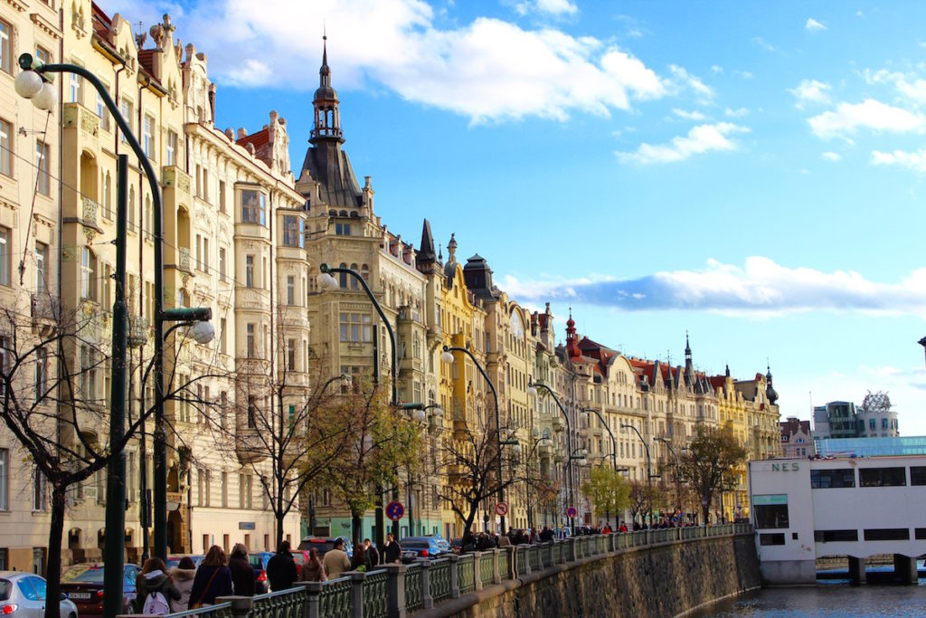 Prag bietet eine Vielzahl an Gay Clubs, Bars und Gaysaunen
