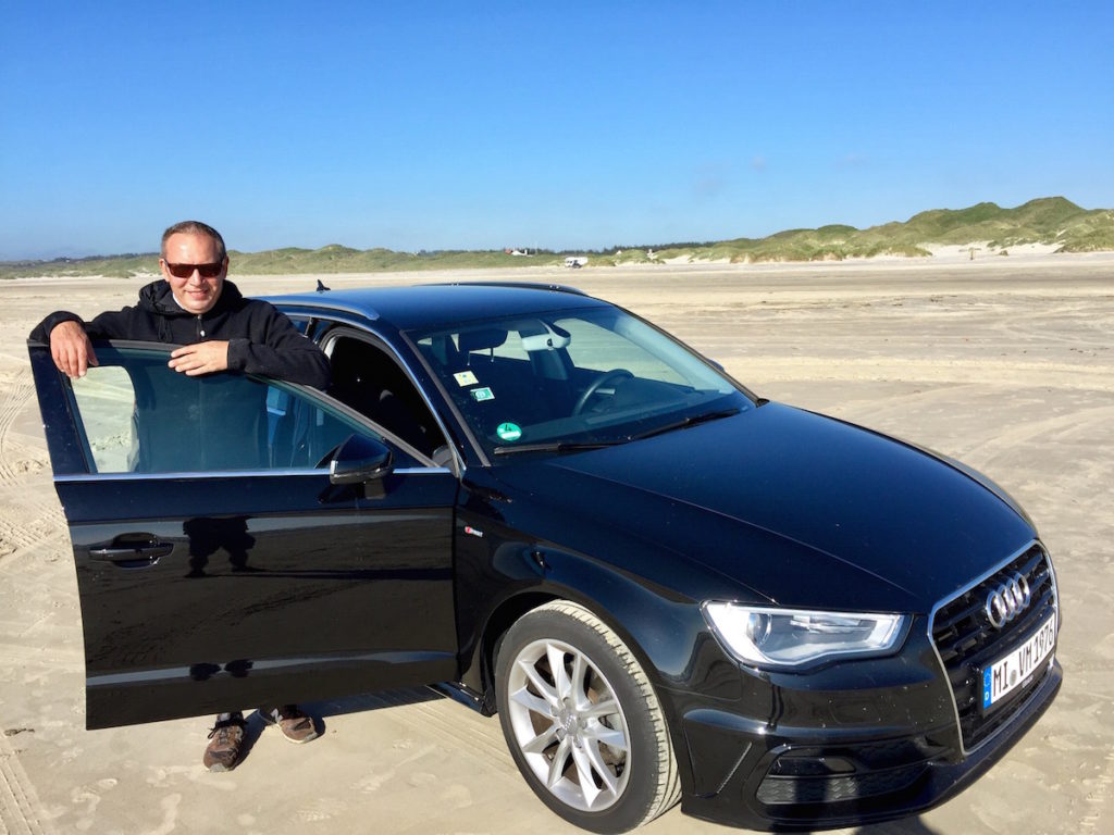 Im dänischen Saltum darf man den Nordsee-Strand mit dem PKW befahren