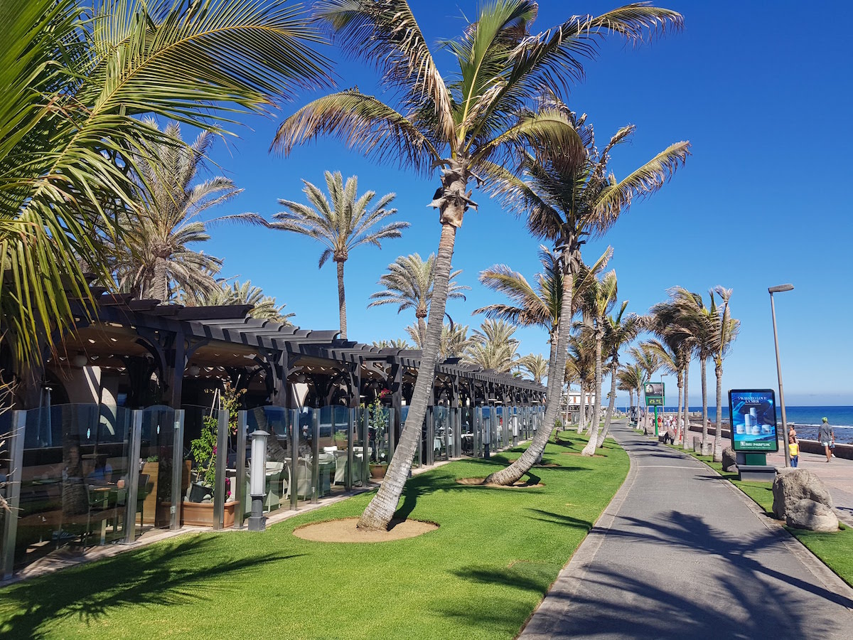 Maspalomas: Der elegante Boulevard Faro in Meloneras