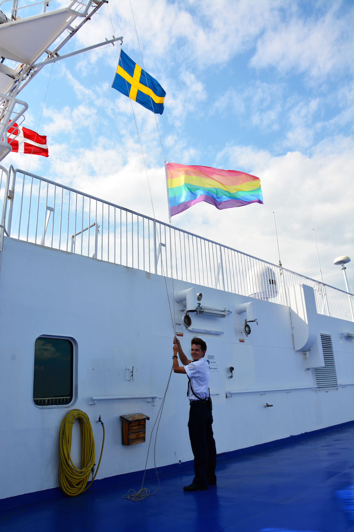 Regenbogenflagge auf Fähre der Reederei Stena Line