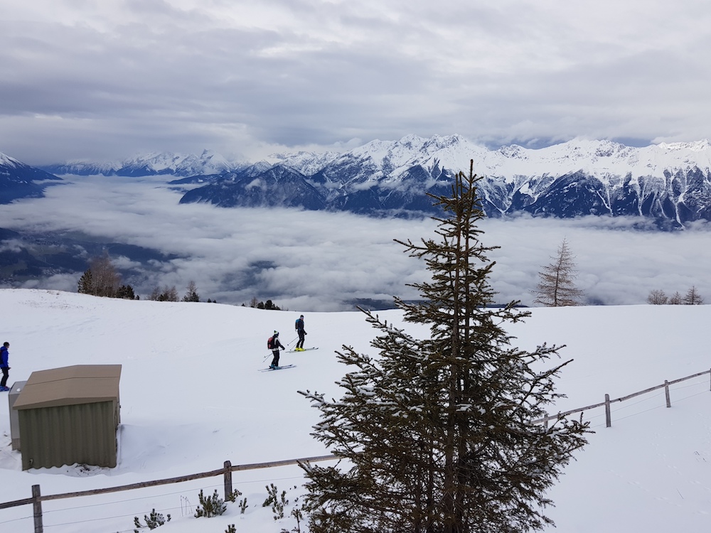 Patscherkofel: Skifahren über den Wolken