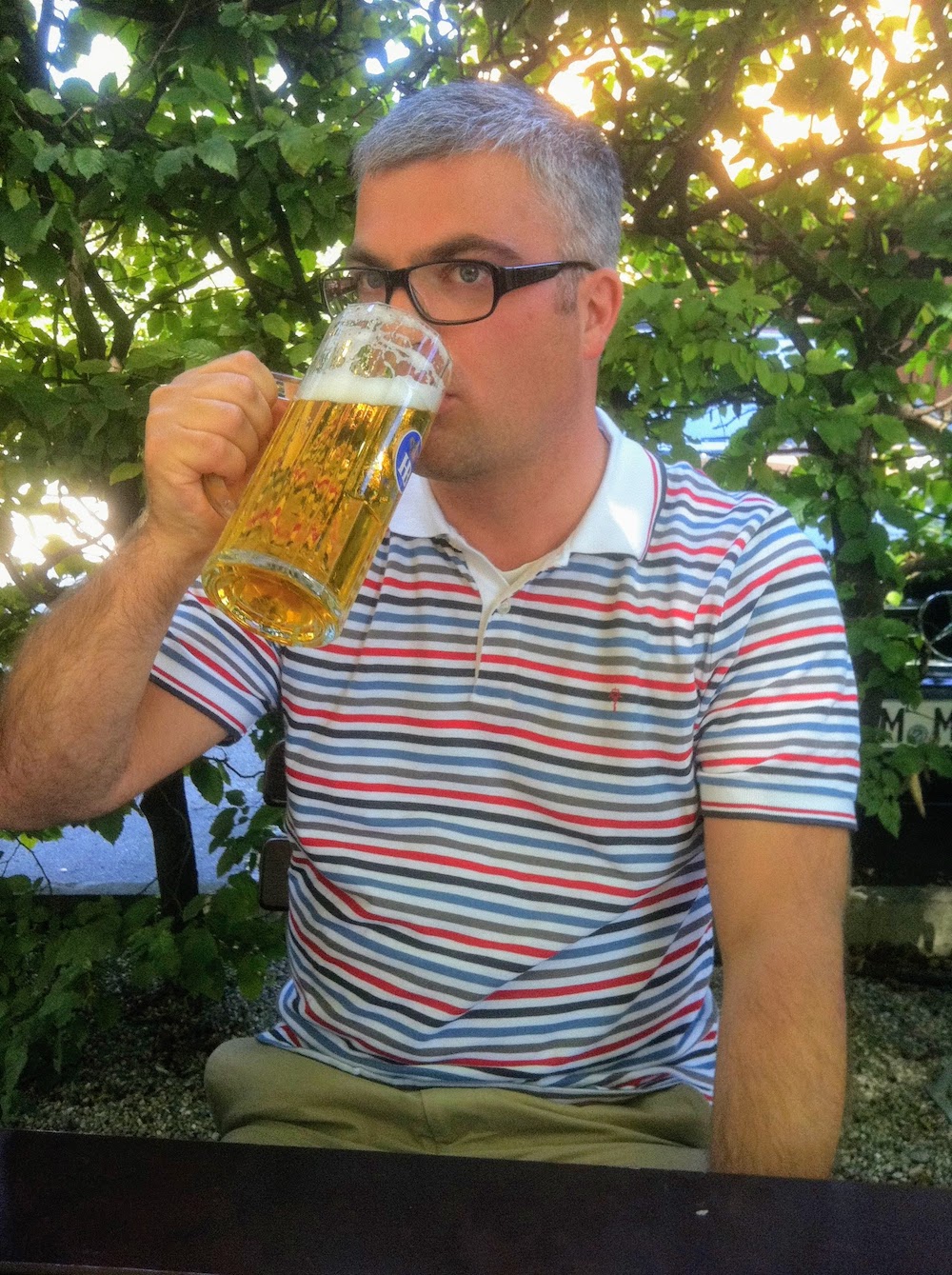 Erfrischung in einem Münchener Biergarten