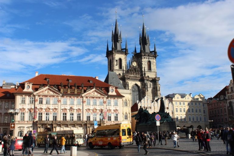 Mit dem Auto nach Prag / Tschechien fahren Was beachten?