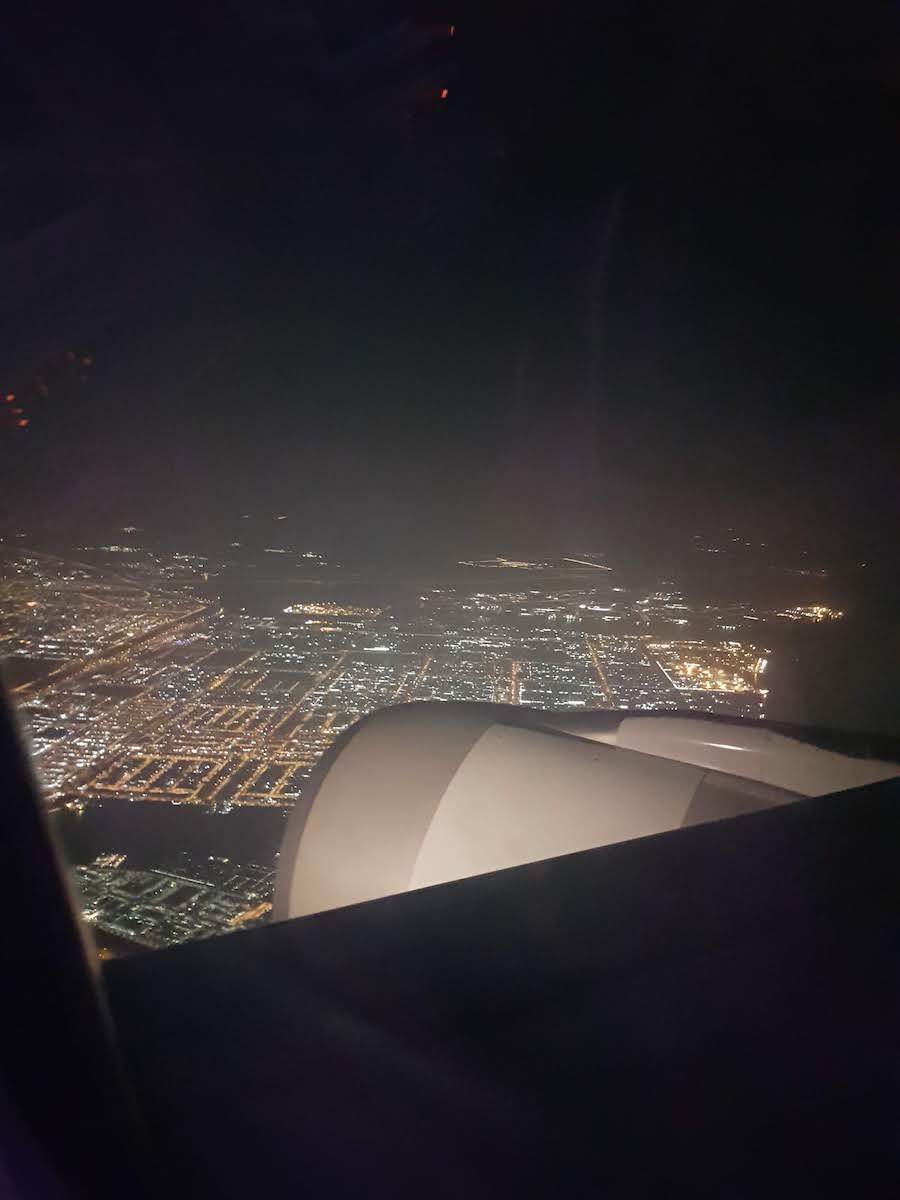 Landung mit Etihad Airways am Flughafen Abu Dhabi