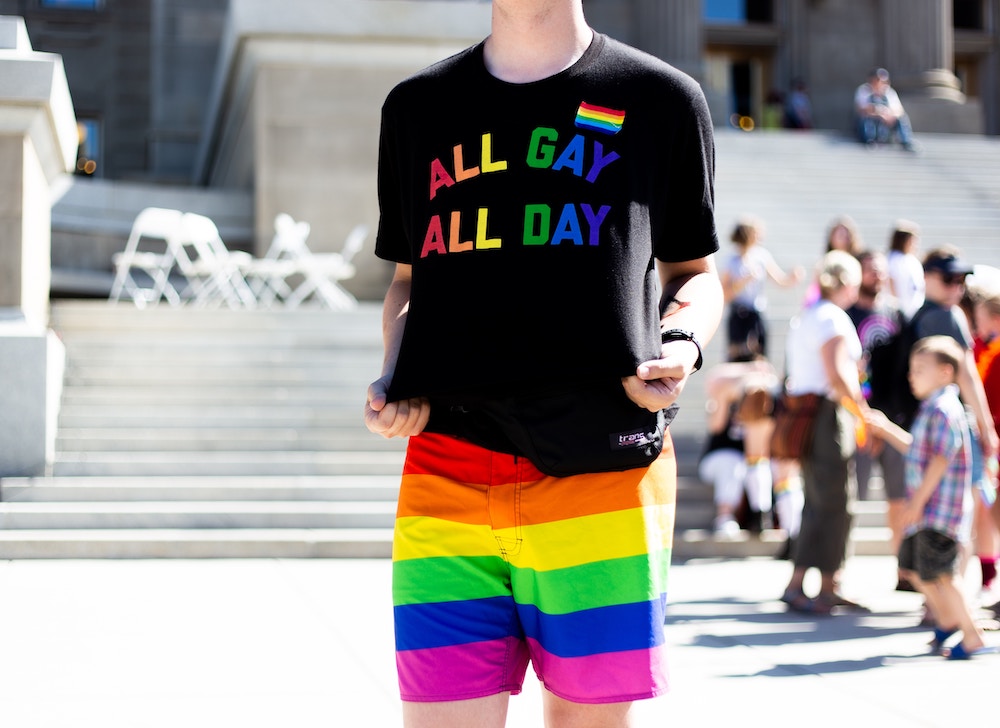 Die besten CSD-Outfits: Kleidung für schwule Männer