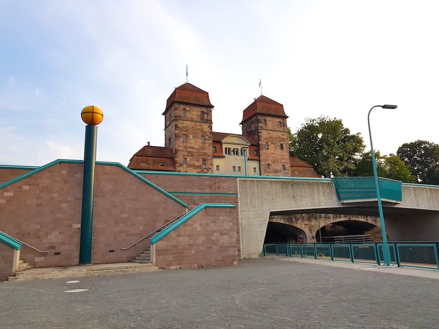Schachtschleuse & Wasserstraßenkreuz: 2 Sehenswürdigkeiten in Minden Schachtschleuse & Wasserstraßenkreuz: 2 Sehenswürdigkeiten in Minden