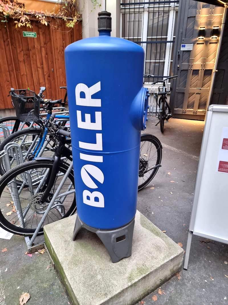 Eingang zur Boiler Sauna Berlin