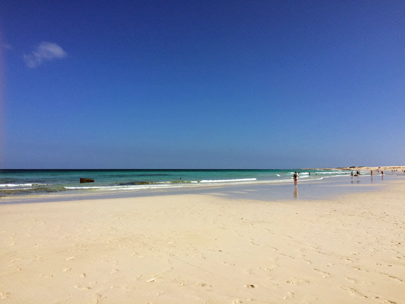 Auch die Kanareninsel Fuerteventura eignet sich gut zum FKK-Wandern