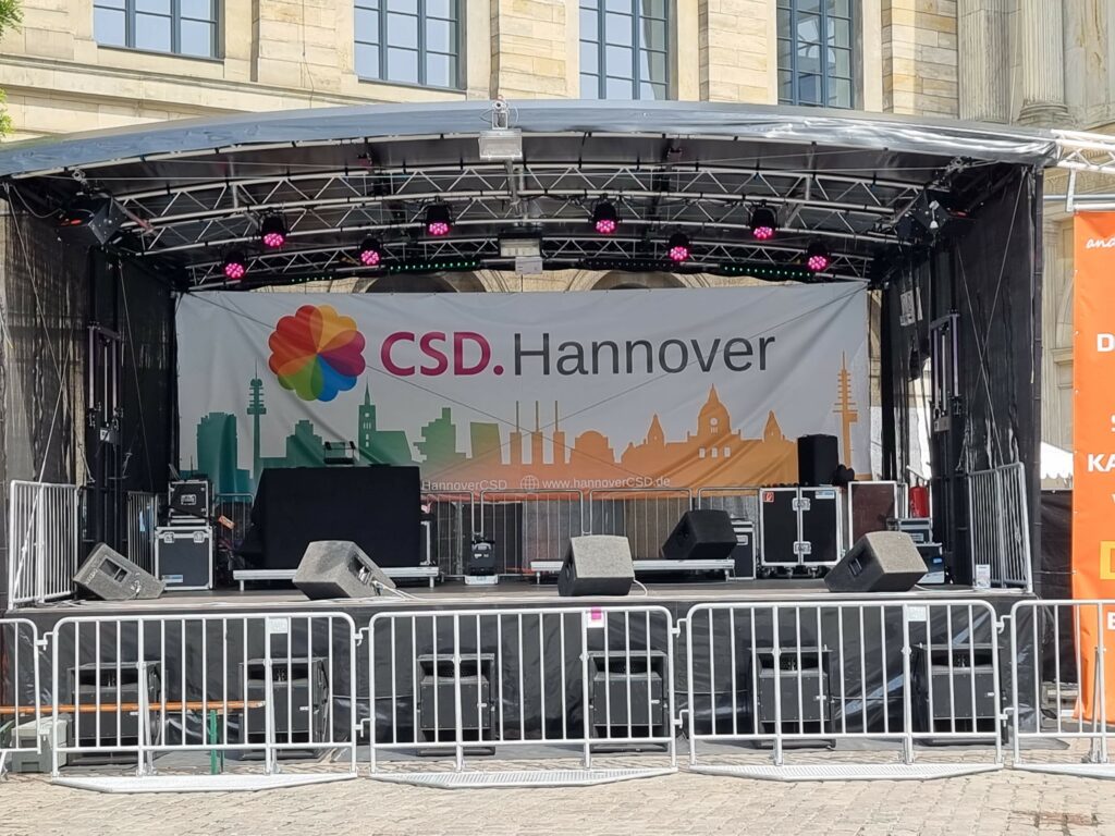 Bühne beim Hannover CSD
