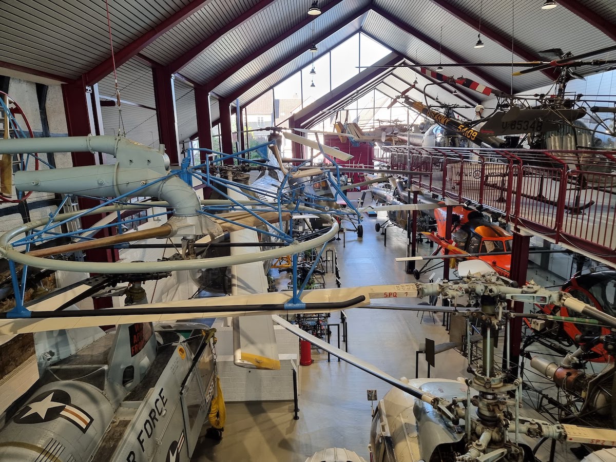 Ausstellungshalle des Hubschraubermuseums in Bückeburg
