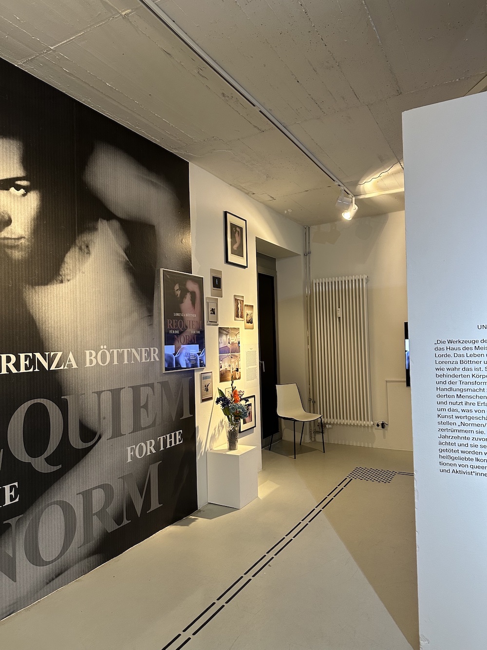 Blick in die Ausstellungsräume des schwulen Museums in Berlin