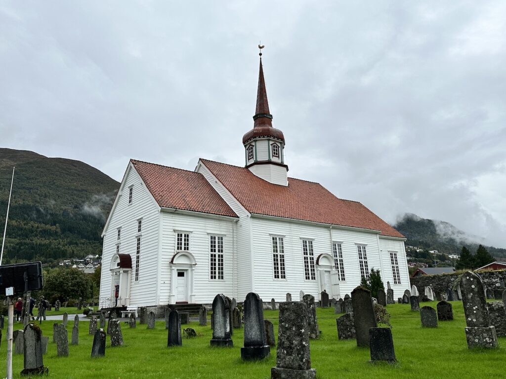 Kirche in Nordfjordeid Kirche in Nordfjordeid