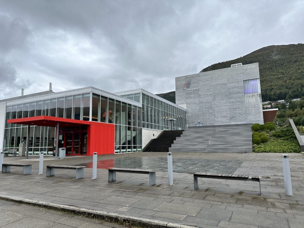 Opernhaus Nordfjordeid