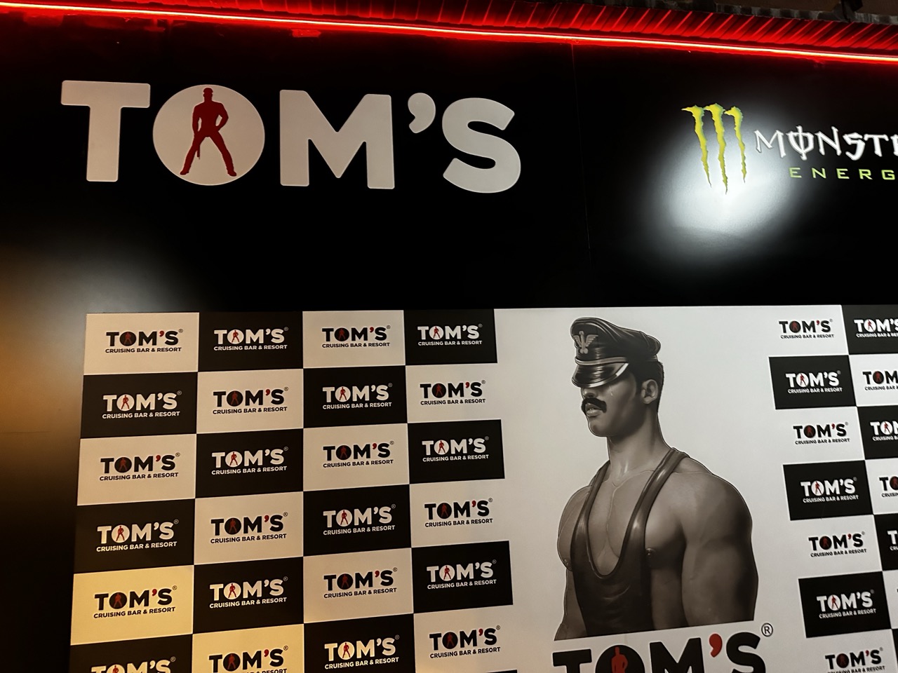 Tom’s Cruising Bar im Yumbo Centre auf Gran Canaria